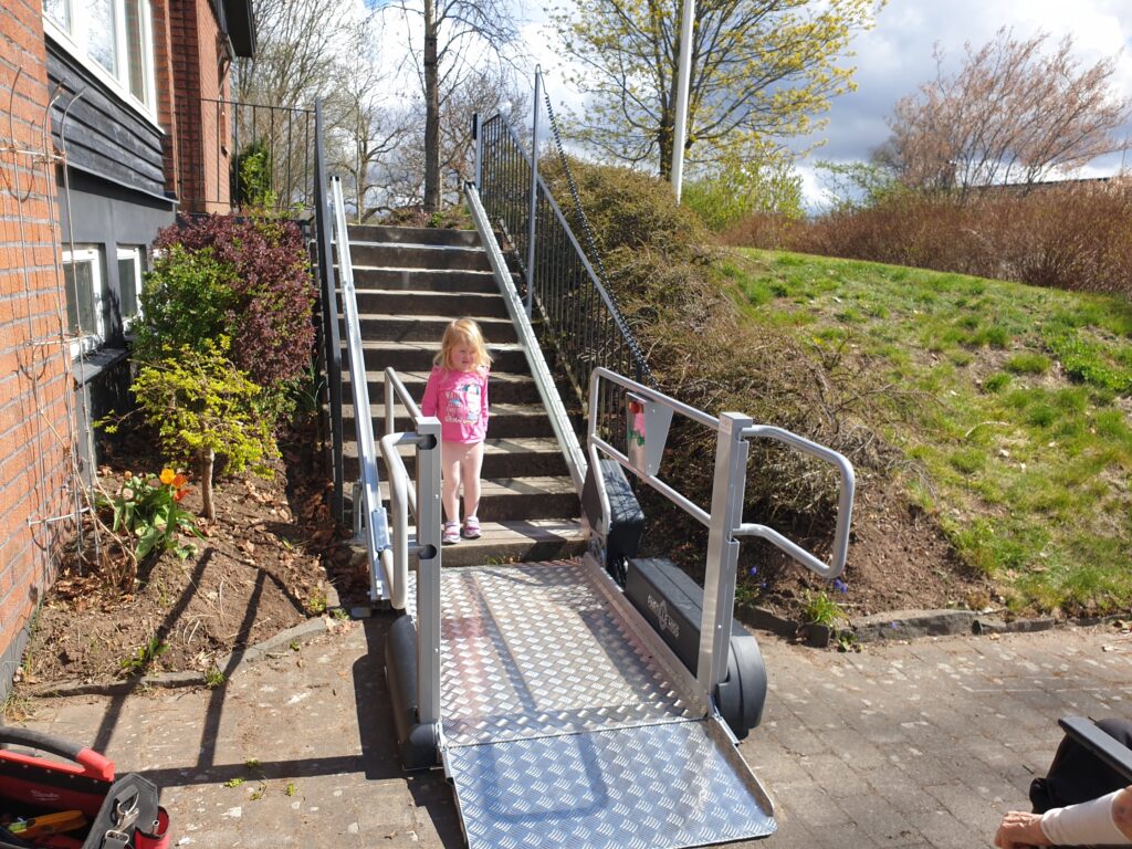 Rullstoltrapphiss Scala utomhus