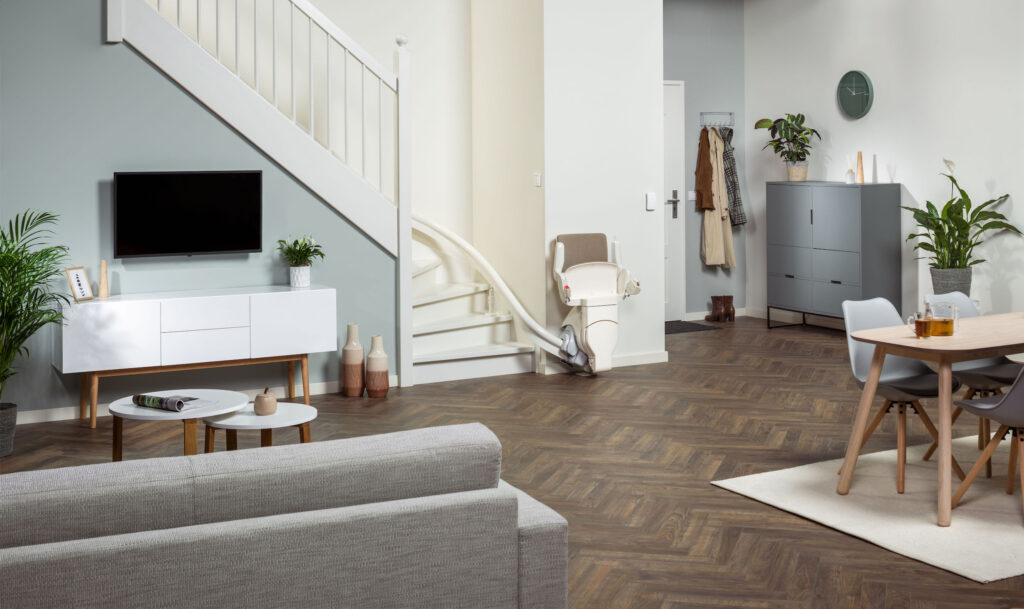 Stoltrapphiss 160 Tube, svängd trappa