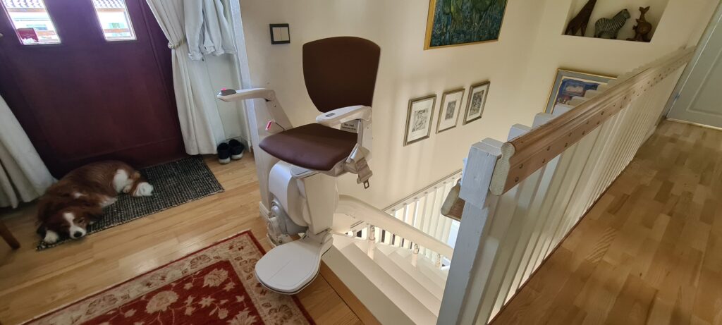 Stoltrapphiss inomhus